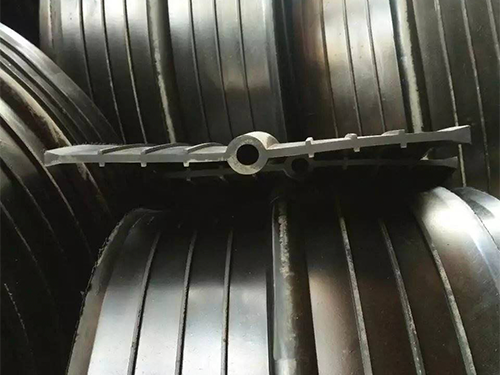 贵阳市651中埋式塑料止水带300*8mm